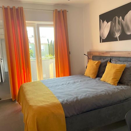 Valkane Beach Apartments พูลา ภายนอก รูปภาพ