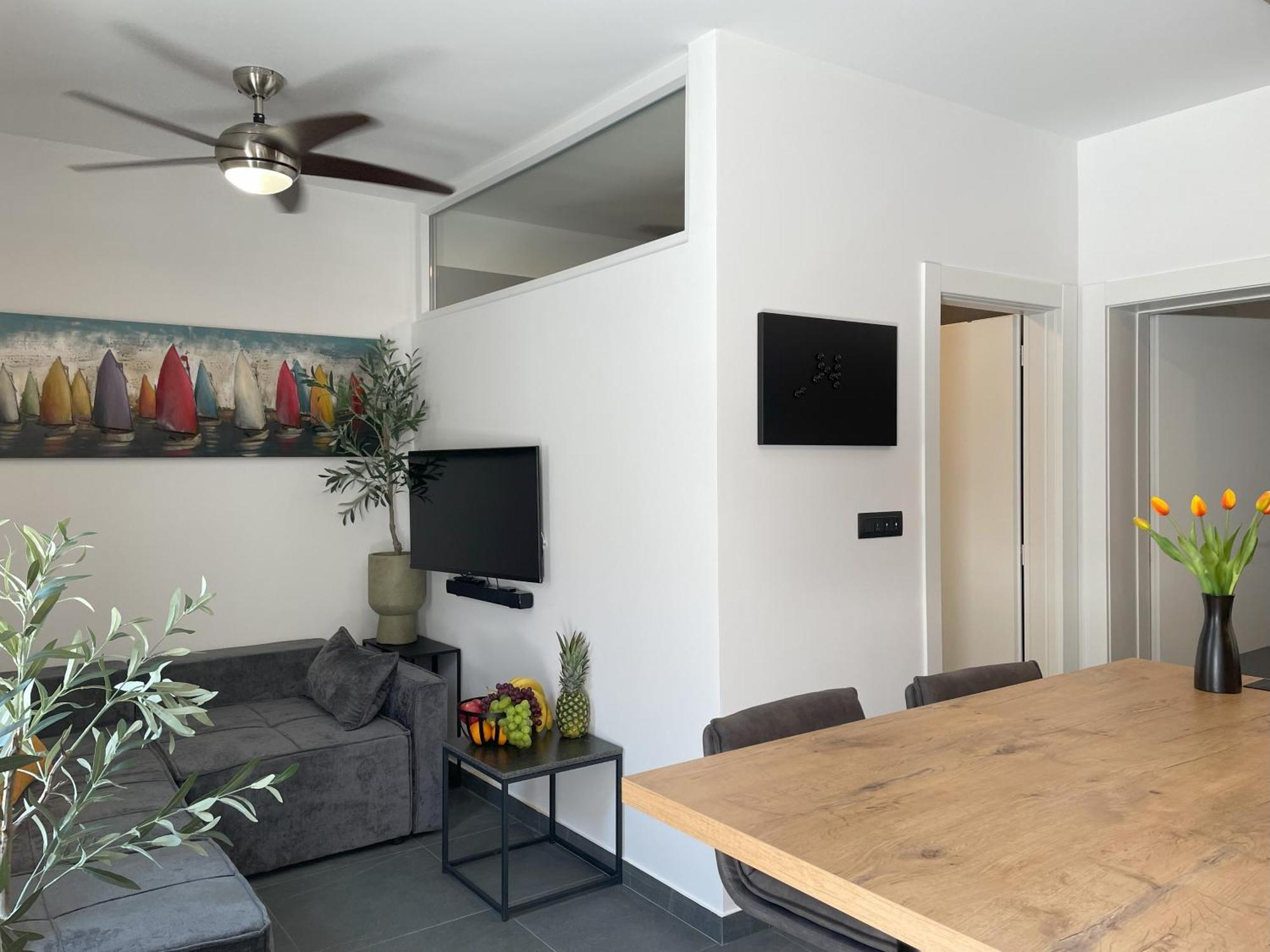 Valkane Beach Apartments พูลา ภายนอก รูปภาพ