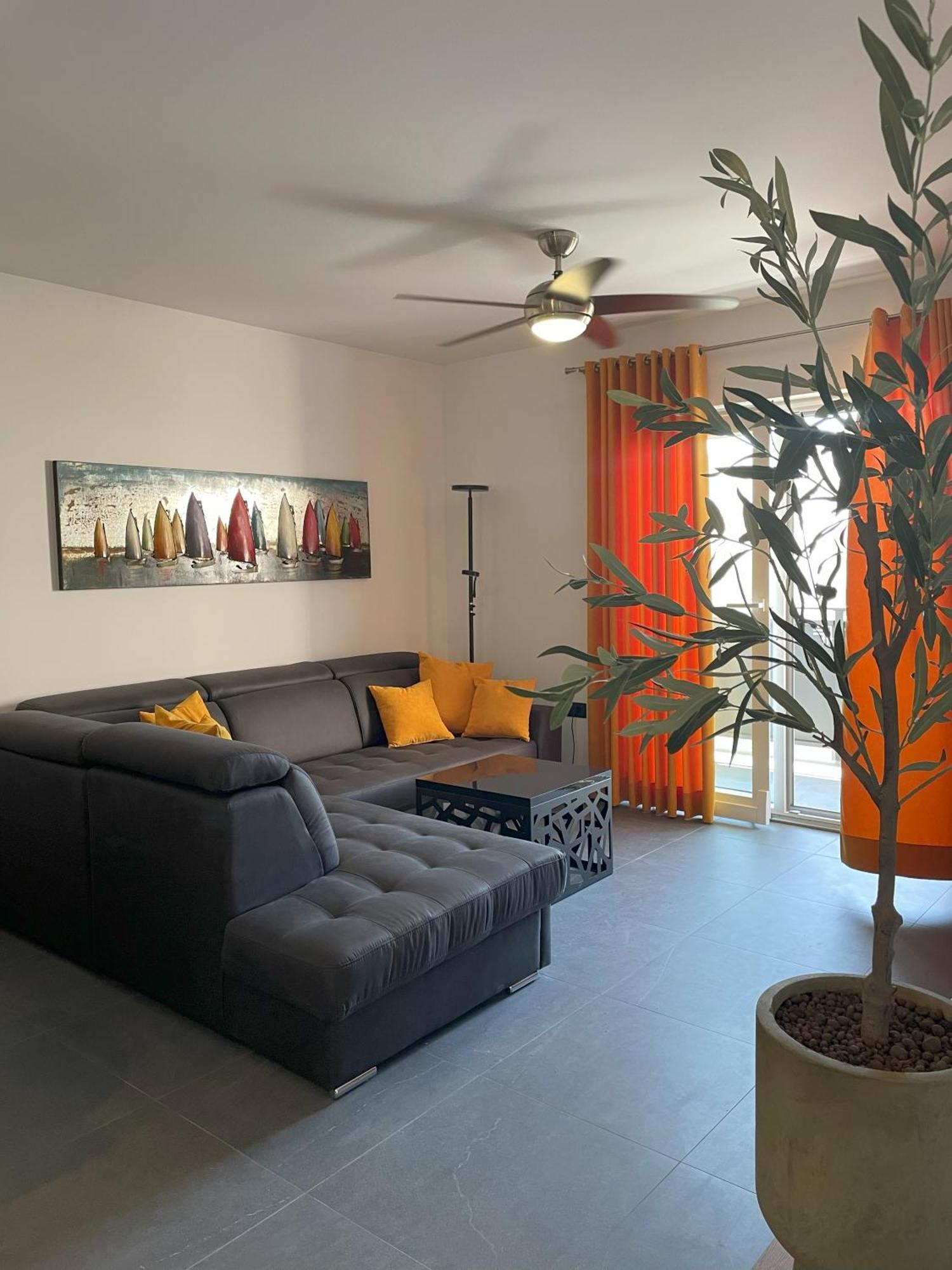 Valkane Beach Apartments พูลา ภายนอก รูปภาพ