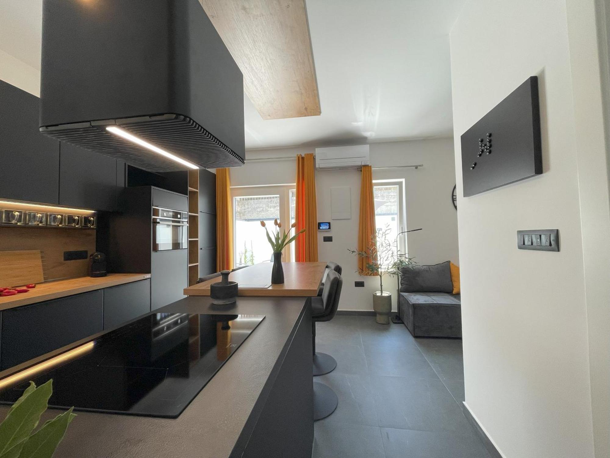 Valkane Beach Apartments พูลา ภายนอก รูปภาพ