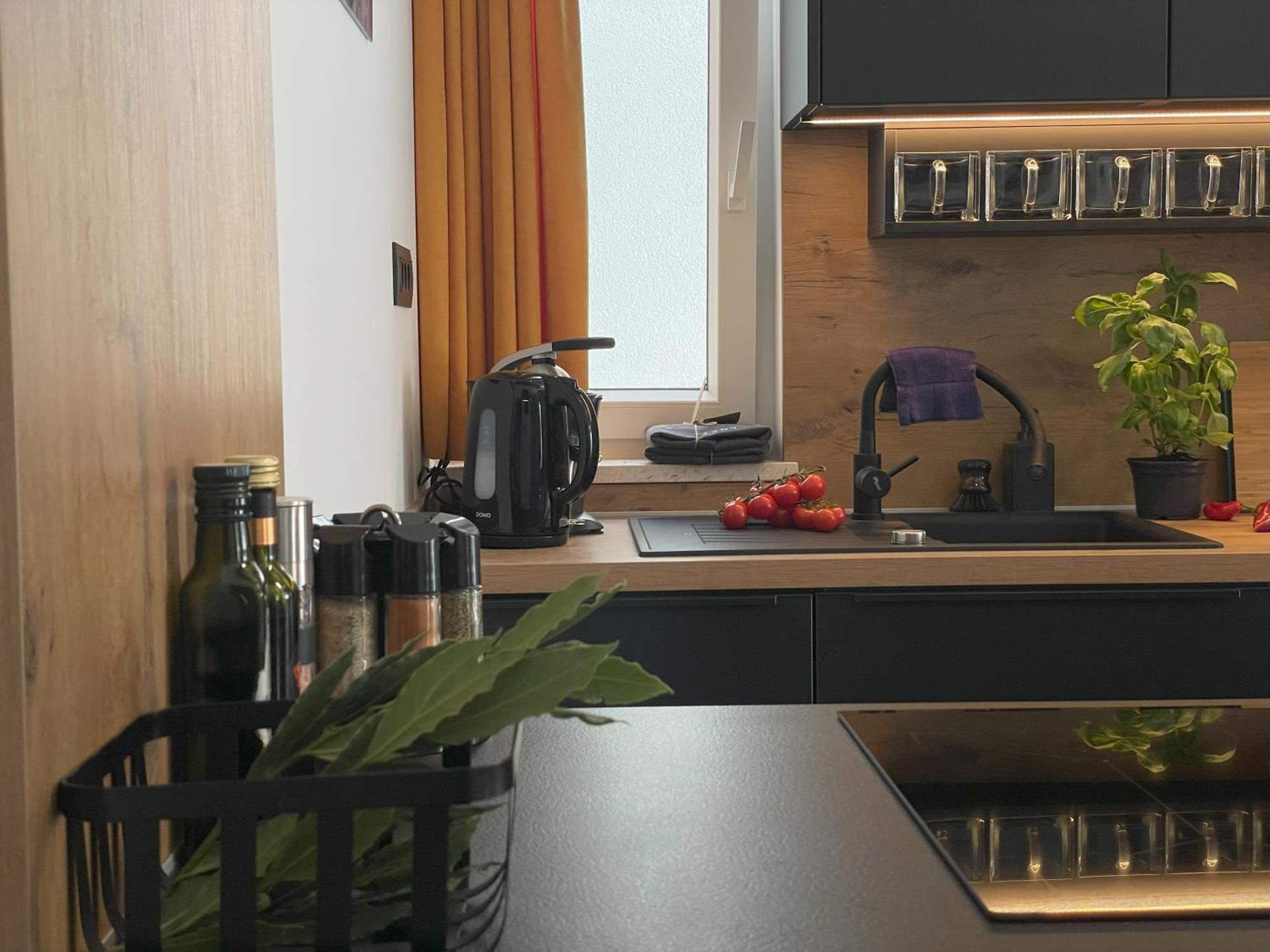 Valkane Beach Apartments พูลา ภายนอก รูปภาพ